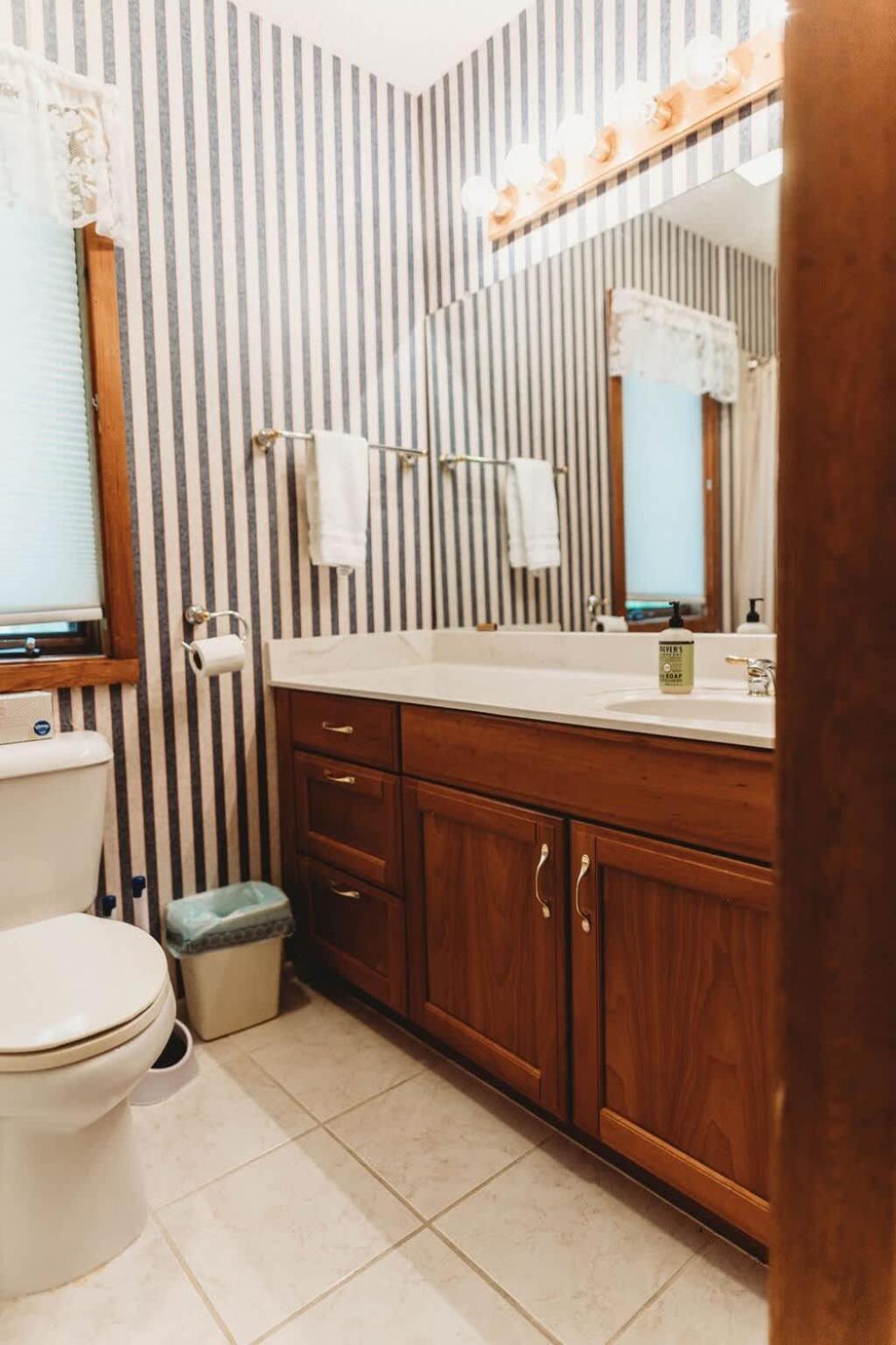 Top Floor Luxury, Sauna, Private Pool, Lake Bellaire Beach, 5 Beds, 4 Full Bath Zewnętrze zdjęcie