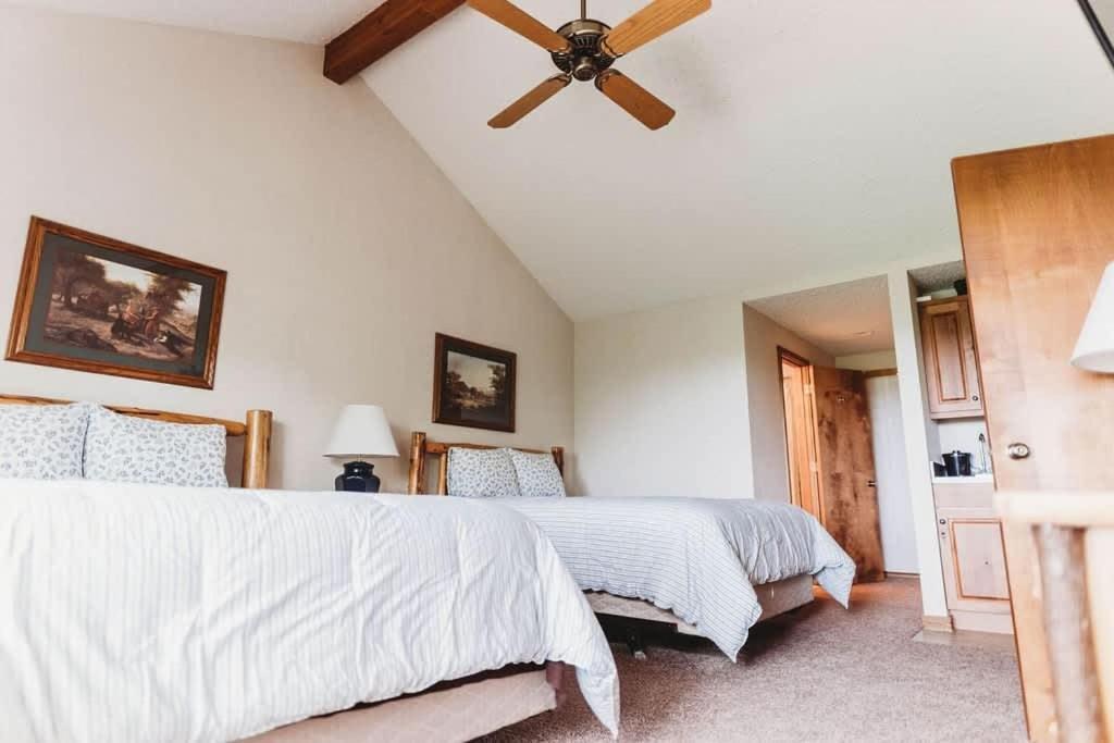 Top Floor Luxury, Sauna, Private Pool, Lake Bellaire Beach, 5 Beds, 4 Full Bath Zewnętrze zdjęcie