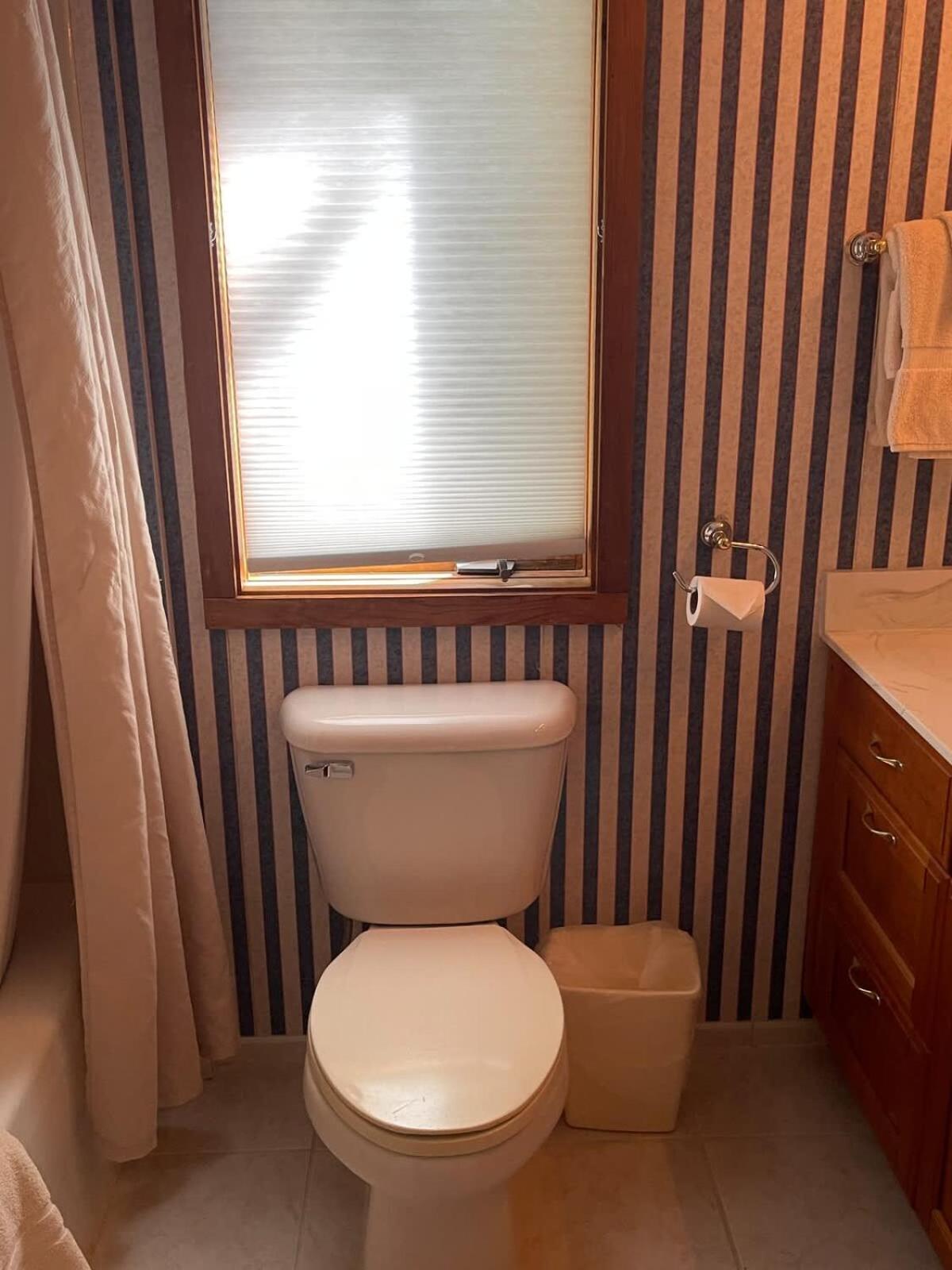 Top Floor Luxury, Sauna, Private Pool, Lake Bellaire Beach, 5 Beds, 4 Full Bath Zewnętrze zdjęcie