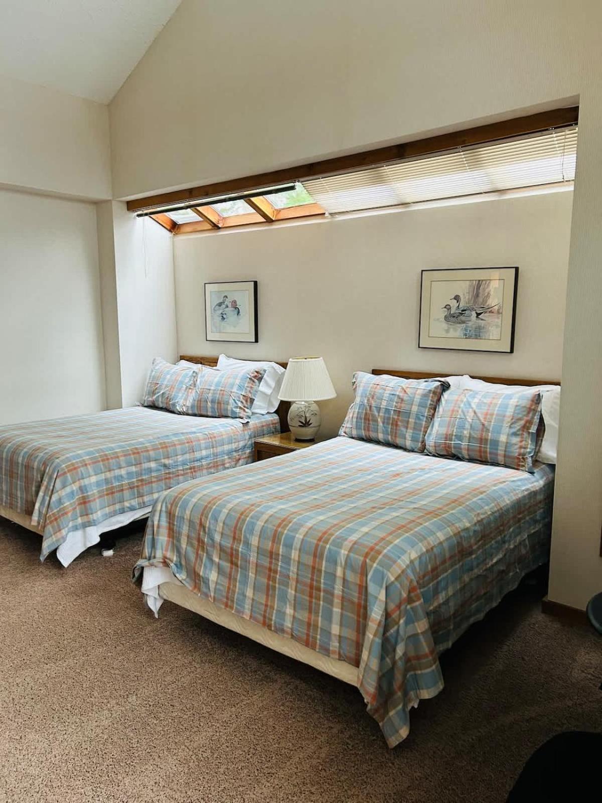 Top Floor Luxury, Sauna, Private Pool, Lake Bellaire Beach, 5 Beds, 4 Full Bath Zewnętrze zdjęcie