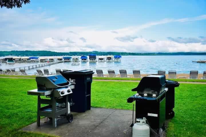 Top Floor Luxury, Sauna, Private Pool, Lake Bellaire Beach, 5 Beds, 4 Full Bath Zewnętrze zdjęcie