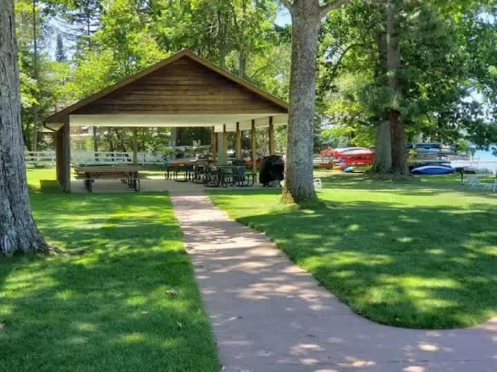 Top Floor Luxury, Sauna, Private Pool, Lake Bellaire Beach, 5 Beds, 4 Full Bath Zewnętrze zdjęcie